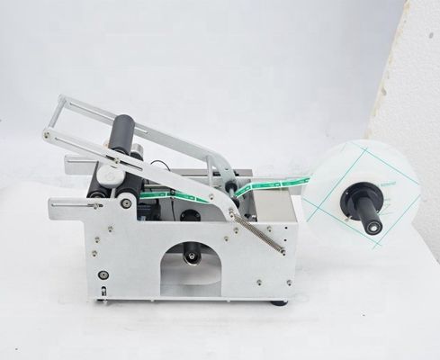 MT-50 semi-automatische etiketteringsmachine voor PET-flessen en blikjes