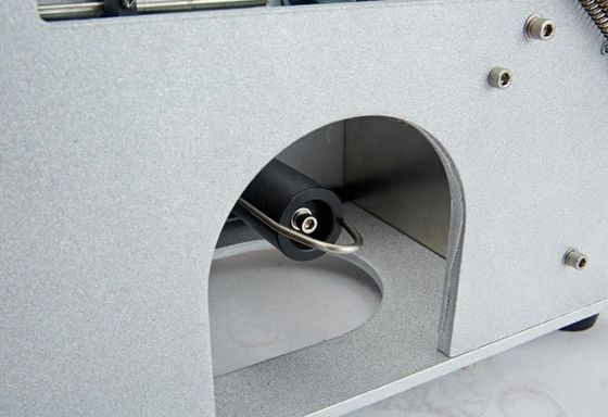 MT-50 semi-automatische etiketteringsmachine voor PET-flessen en blikjes