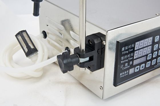 Gemakkelijk te bedienen 2-3500 ml handmatige verwerkingslijn vulmachine voor de medische industrie