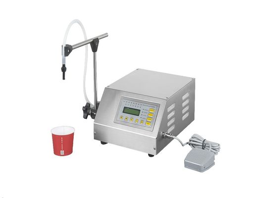 DUOQI Kleine CNC half-automatische vloeistofvulmachine voor flessen van het type verpakkingsproducten van eetbare oliën